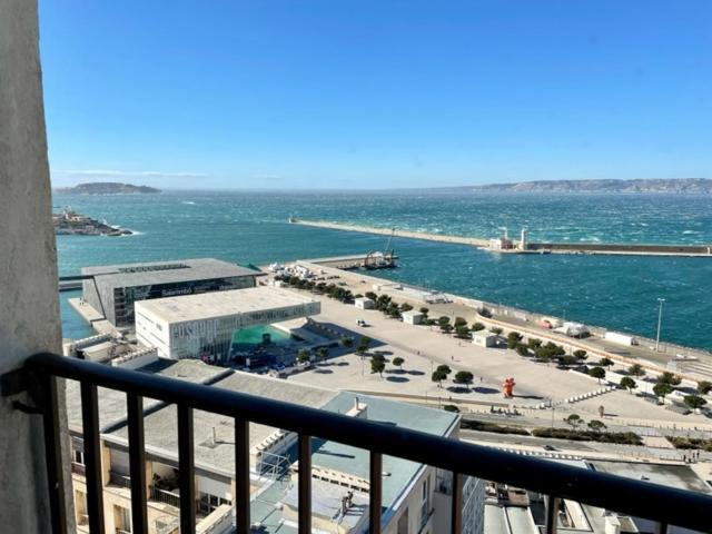 Vue Mer Le Panoramique Vieux-Port De 마르세유 외부 사진