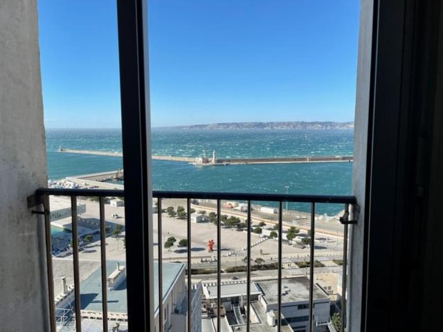 Vue Mer Le Panoramique Vieux-Port De 마르세유 외부 사진